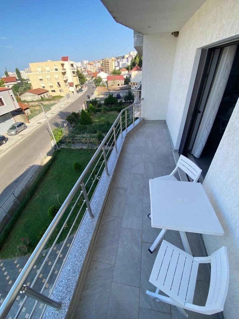 Rajmonda Apartment Lezhë Extérieur photo